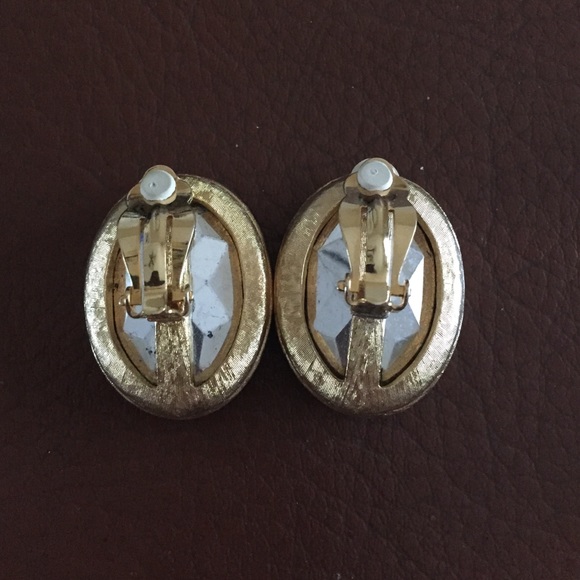 Stunning Vintage Blue Clipons - Picture 2 of 2