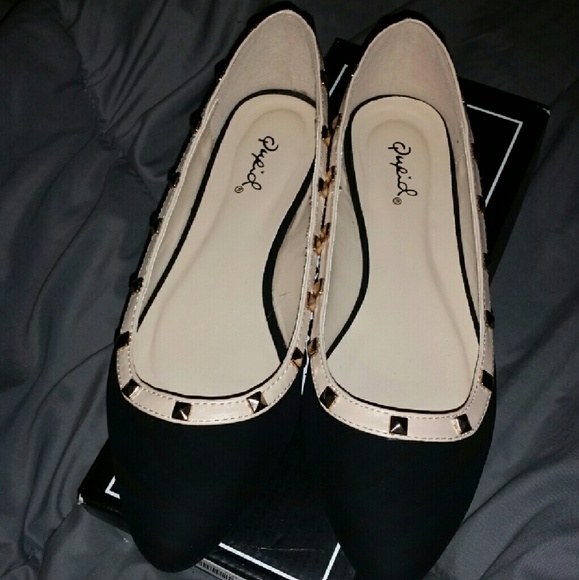 Qupid flats