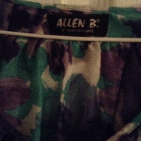 Sold - Picture 2 of 4