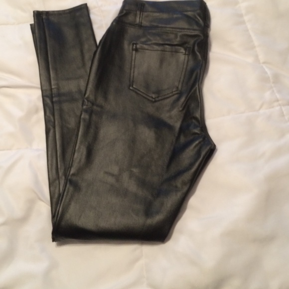 Size 8-10 medium slim fit