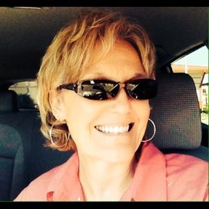 Meet your Posher, Phyllis