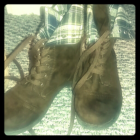 Lace up combat boot - Picture 1 of 3