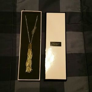 VICTORIA SECRET GOLD Necklace