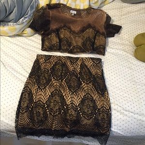 2 piece set size medium never worn!!!