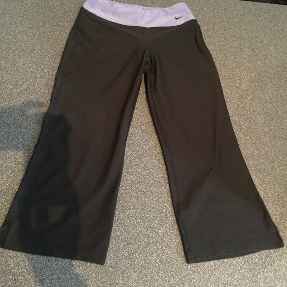 Nike dri fit cropped flare pant