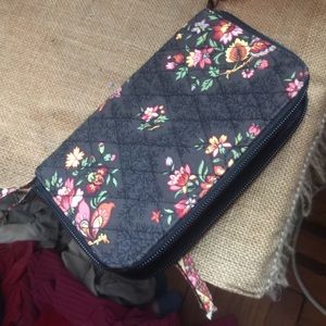 Vera bradley wallet