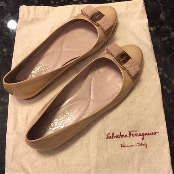 Salvatore ferragamo nude flats