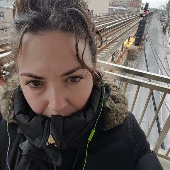 Meet your Posher, Erin - Picture 2 of 3