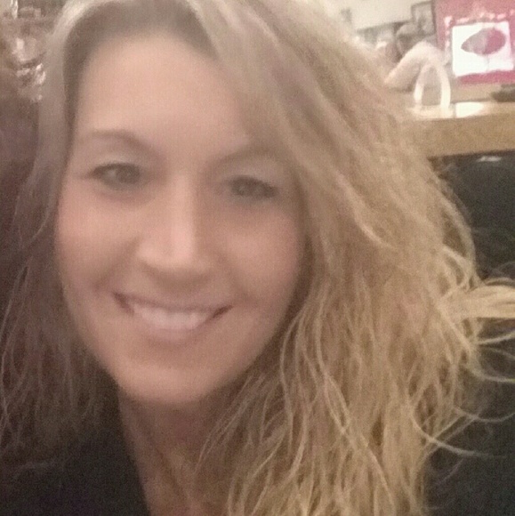 Meet your Posher, Julie - Picture 4 of 4