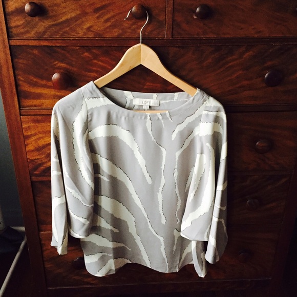 Anne Taylor Loft grey blouse-size S- still has tag