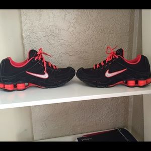 Womens Nike shock