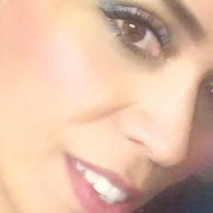 Meet your Posher, Iris