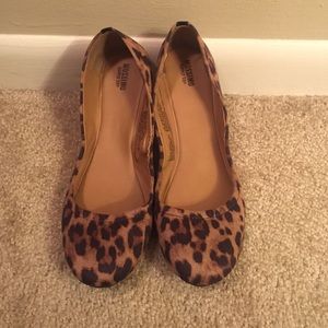 Cute cheetah print flats