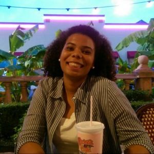 Meet your Posher, Avanna