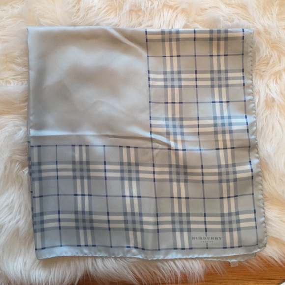 ❌sold❌Authentic Burberry 100%Silk Scarf