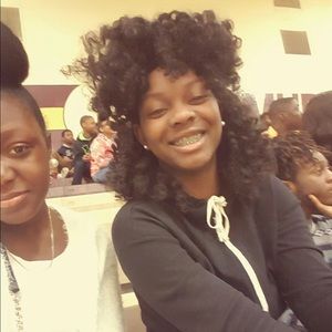 Meet your Posher, Daveetra