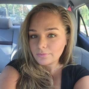 Meet your Posher, Monika