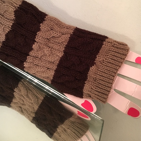 HP-BEAUTIFUL BROWN on BROWN Fingerless mid gloves - Picture 2 of 4