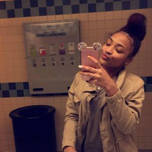 Meet your Posher, Brooskii