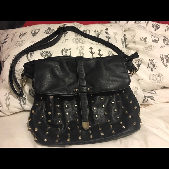 Cross body large bag 🔴PRICE IS FIRM🔴