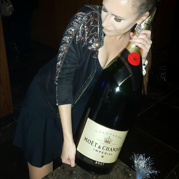 Meet your Posher, Liya