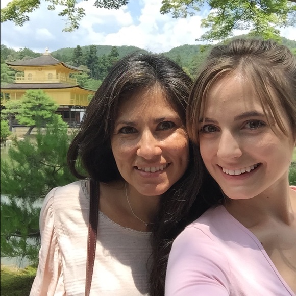 Meet your Posher, Emma - Picture 2 of 3