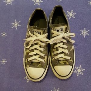 Camo converse
