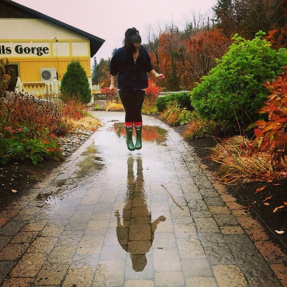 Meet your Posher, Hannah - Picture 4 of 4