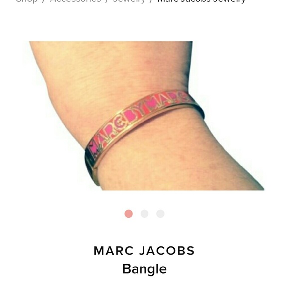 Bangle bracelet