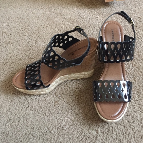 Black detailed wedges