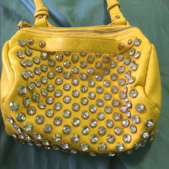 Street level cross body bag