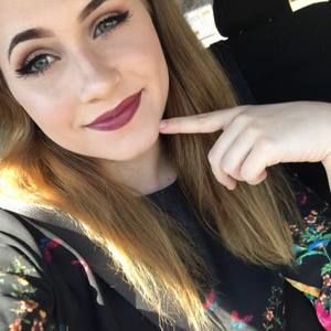 Meet your Posher, Carolyn