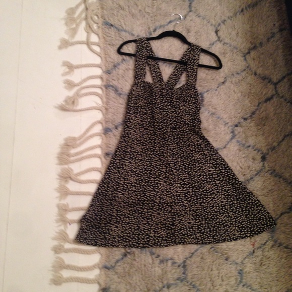 Printed mini-dress with criss-cross straps - Picture 2 of 3