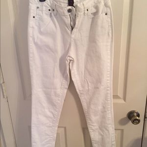 White skinny jeans