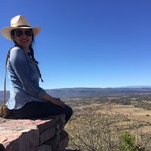 Meet your Posher, Armida