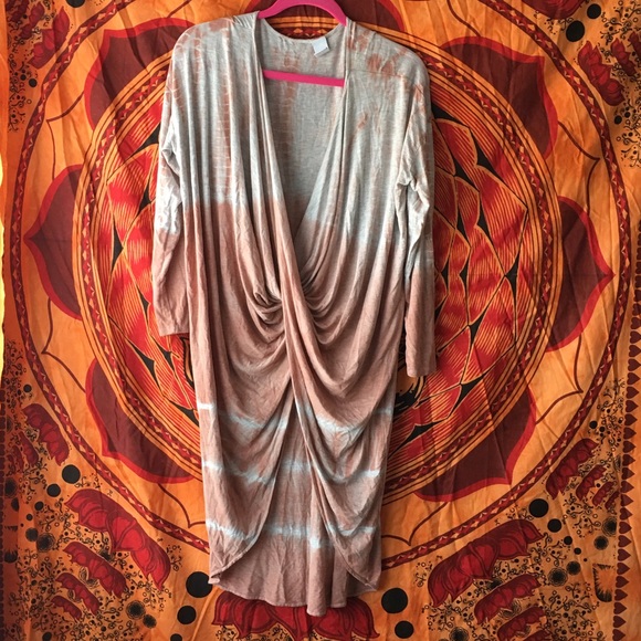 Swell NWOT never worn high low top