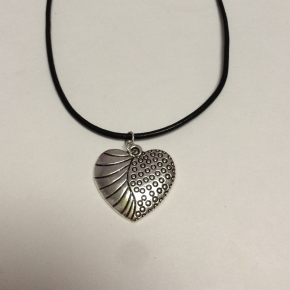 Heart choker