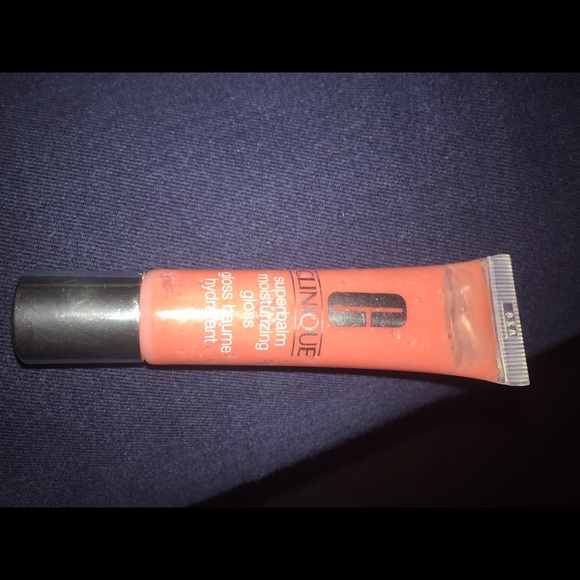 Clinique lipgloss apricot