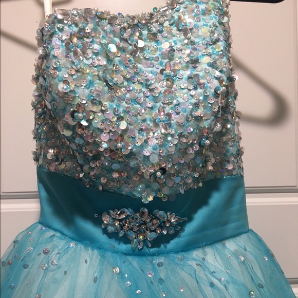 Prom Dress - Picture 2 of 3