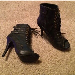 Charlotte rouse heels