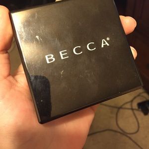 Becca lowlight/highlight palette