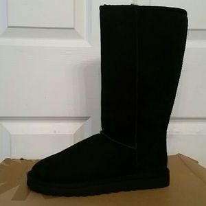 W Classic Tall Ugg Boots
