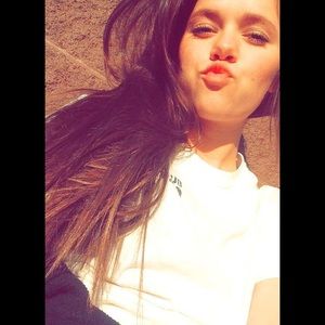 Meet your Posher, Corie