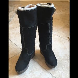 🆕Michael Kors Black Suede Boots
