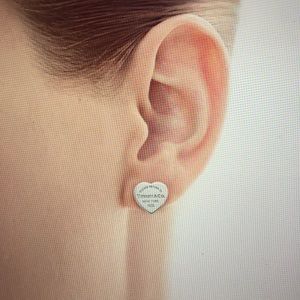 Tiffany & Co. - Return to Tiffany Heart Earrings