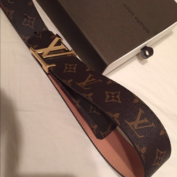 Brand new LV monogram with LV initials Buckle - Picture 3 of 4