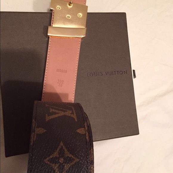 Brand new LV monogram with LV initials Buckle - Picture 4 of 4