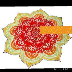 YELLOW FLOWER TAPESTRY W/COLOR TASSELS