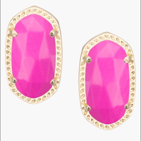 SALE!! Kendra Scott Ellie Magenta Stud Earrings