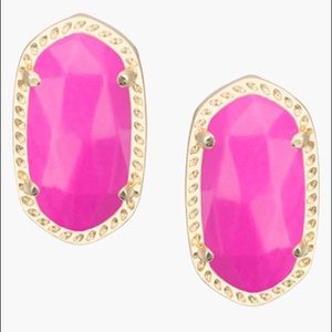 SALE!! Kendra Scott Ellie Magenta Stud Earrings